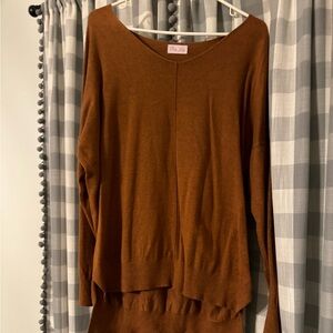 Women’s hi-low sweater